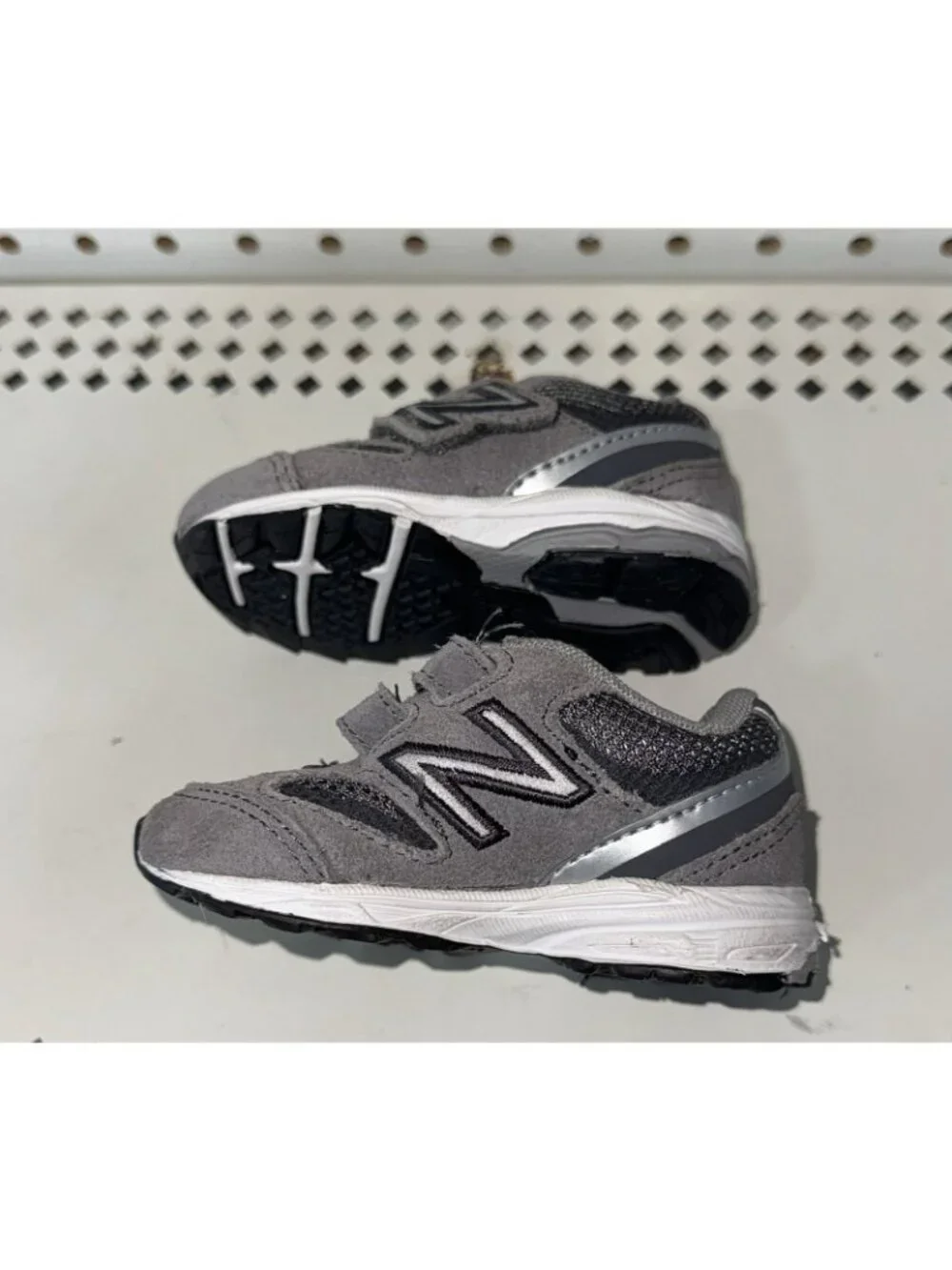 New Balance 888v2 Boys Baby Suede Athletic Shoes Size 3 WIDE Gray Hook & Loop